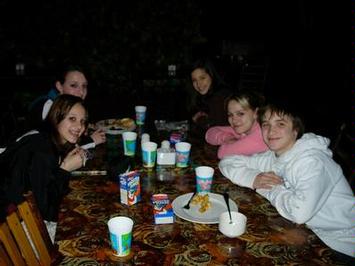 kids at rainforest cafe 1